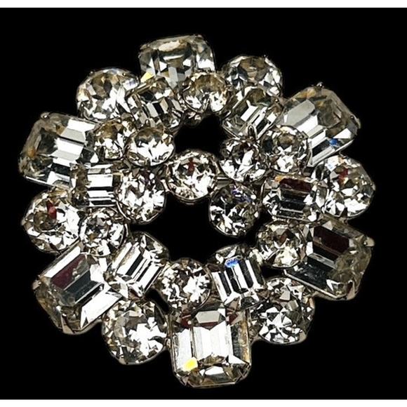 Vtg Weiss Rhinestone Brooch Domed Clear - Picture 1 of 9